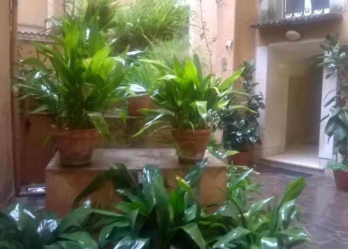 2 Be Home Colosseo Roma